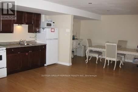 202 WILLIS AVENUE Image 23