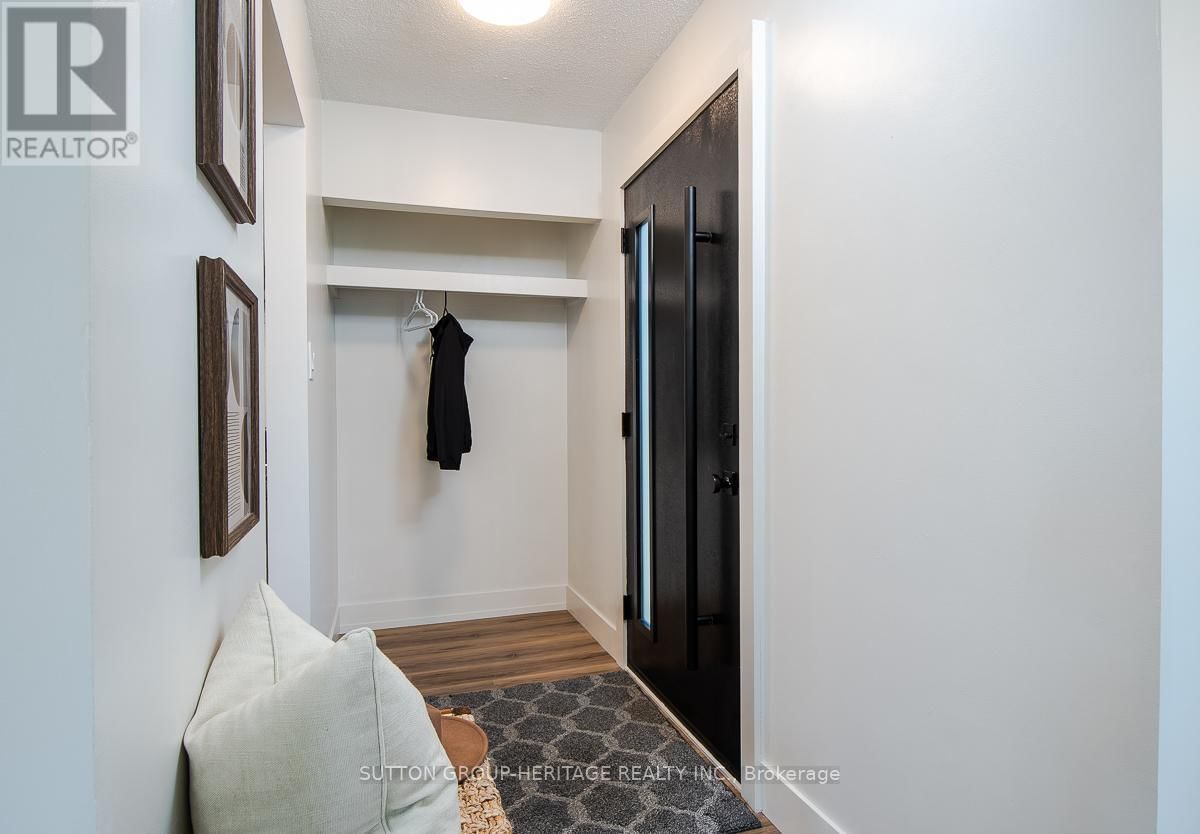 202 WILLIS AVENUE Image 9