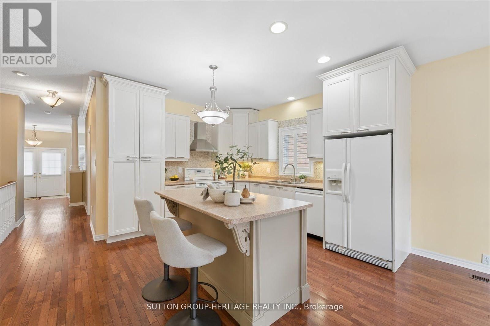 1886 PINE GROVE AVENUE Image 13