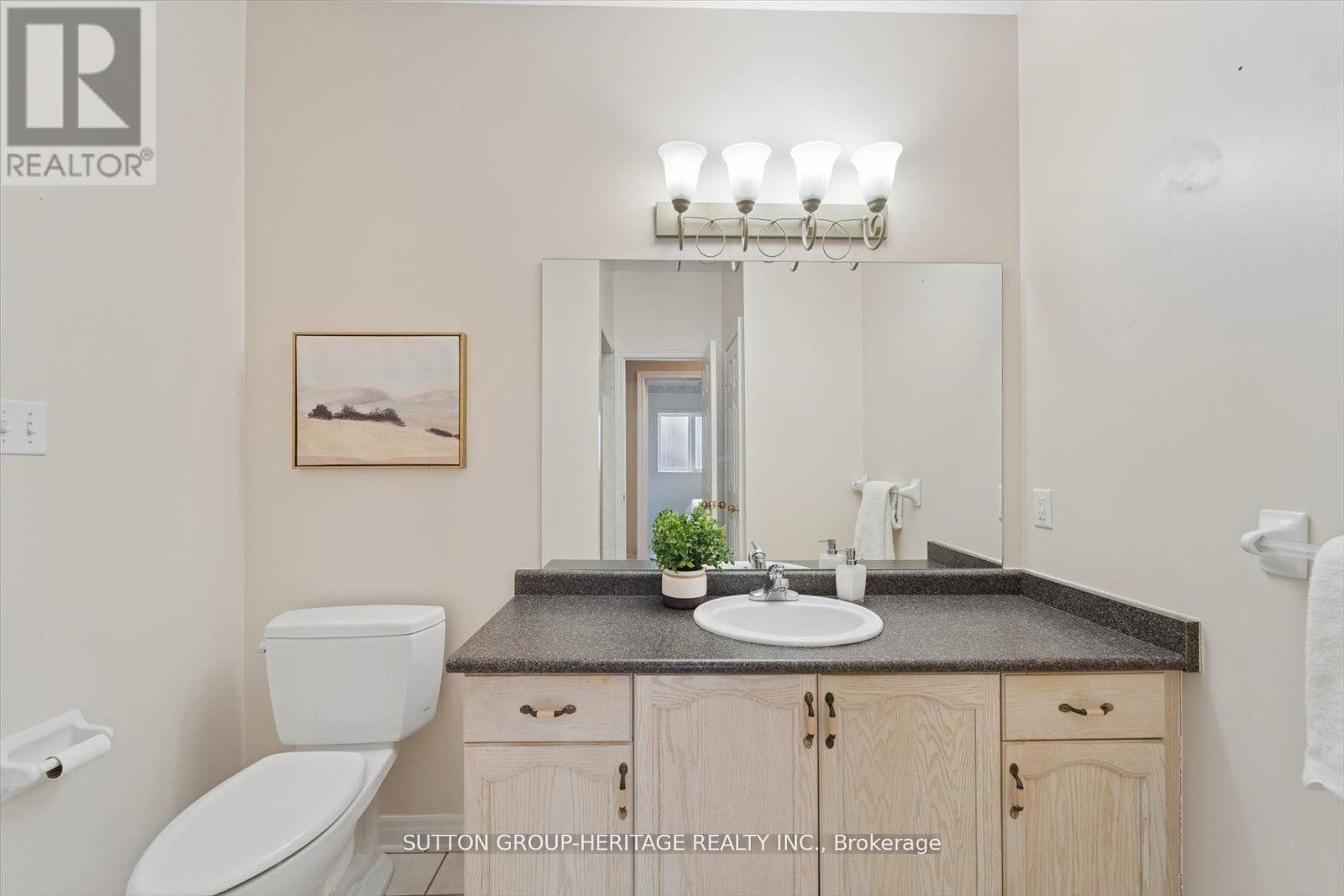 1886 PINE GROVE AVENUE Image 28