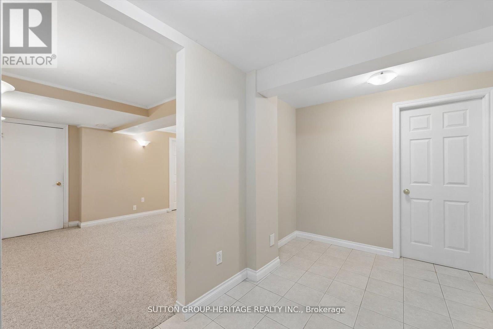 1886 PINE GROVE AVENUE Image 31