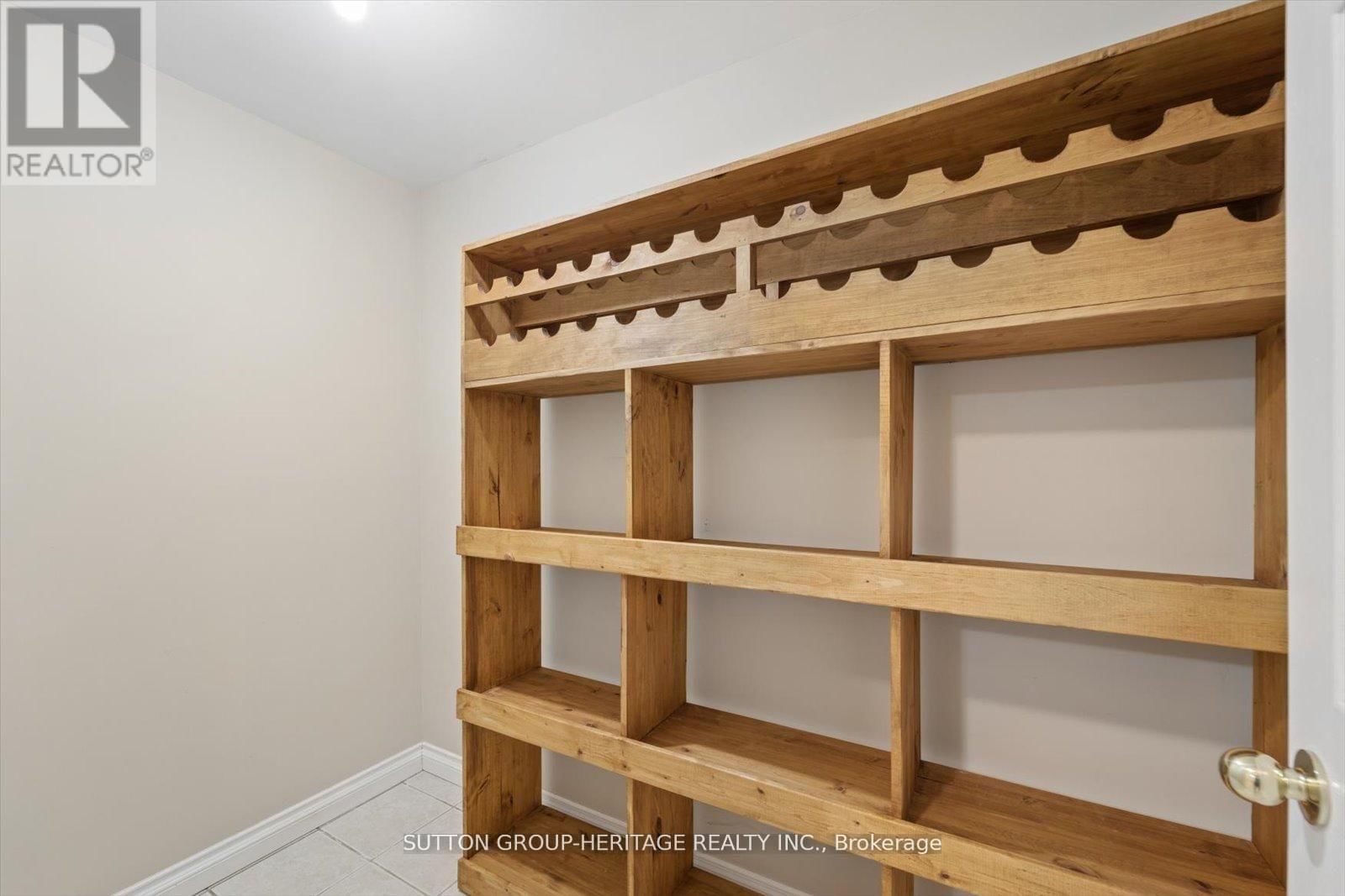 1886 PINE GROVE AVENUE Image 33