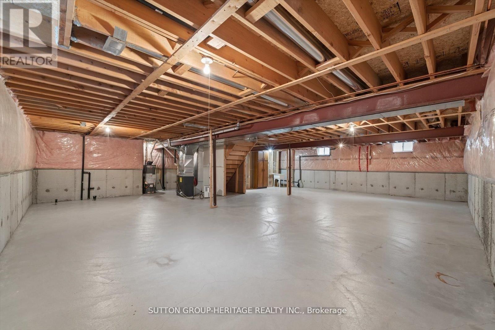 1886 PINE GROVE AVENUE Image 35