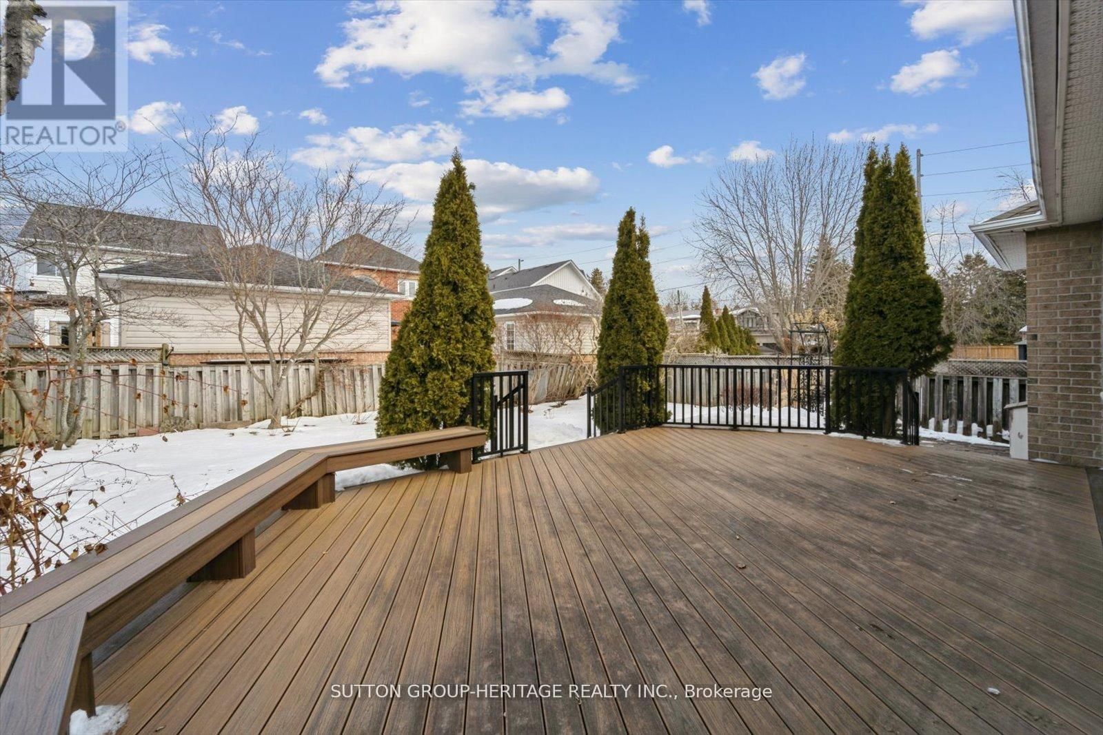 1886 PINE GROVE AVENUE Image 39