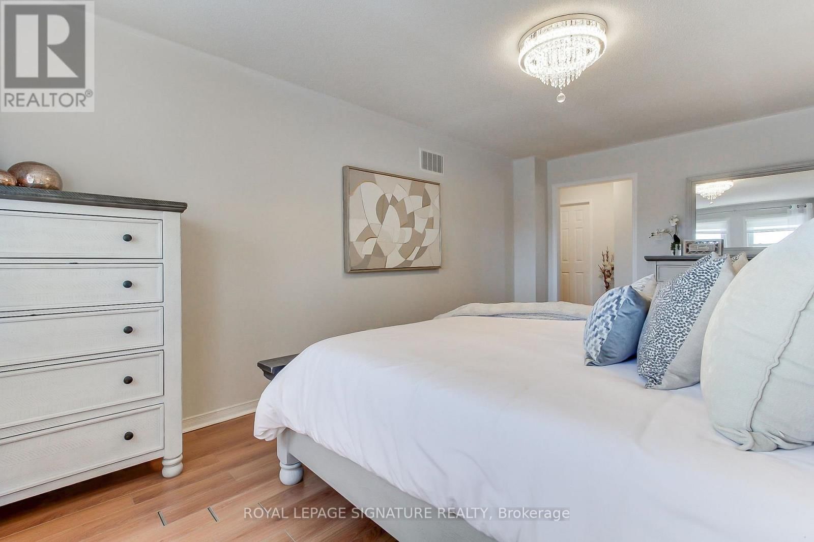 43 FALSTAFF CRESCENT Image 29