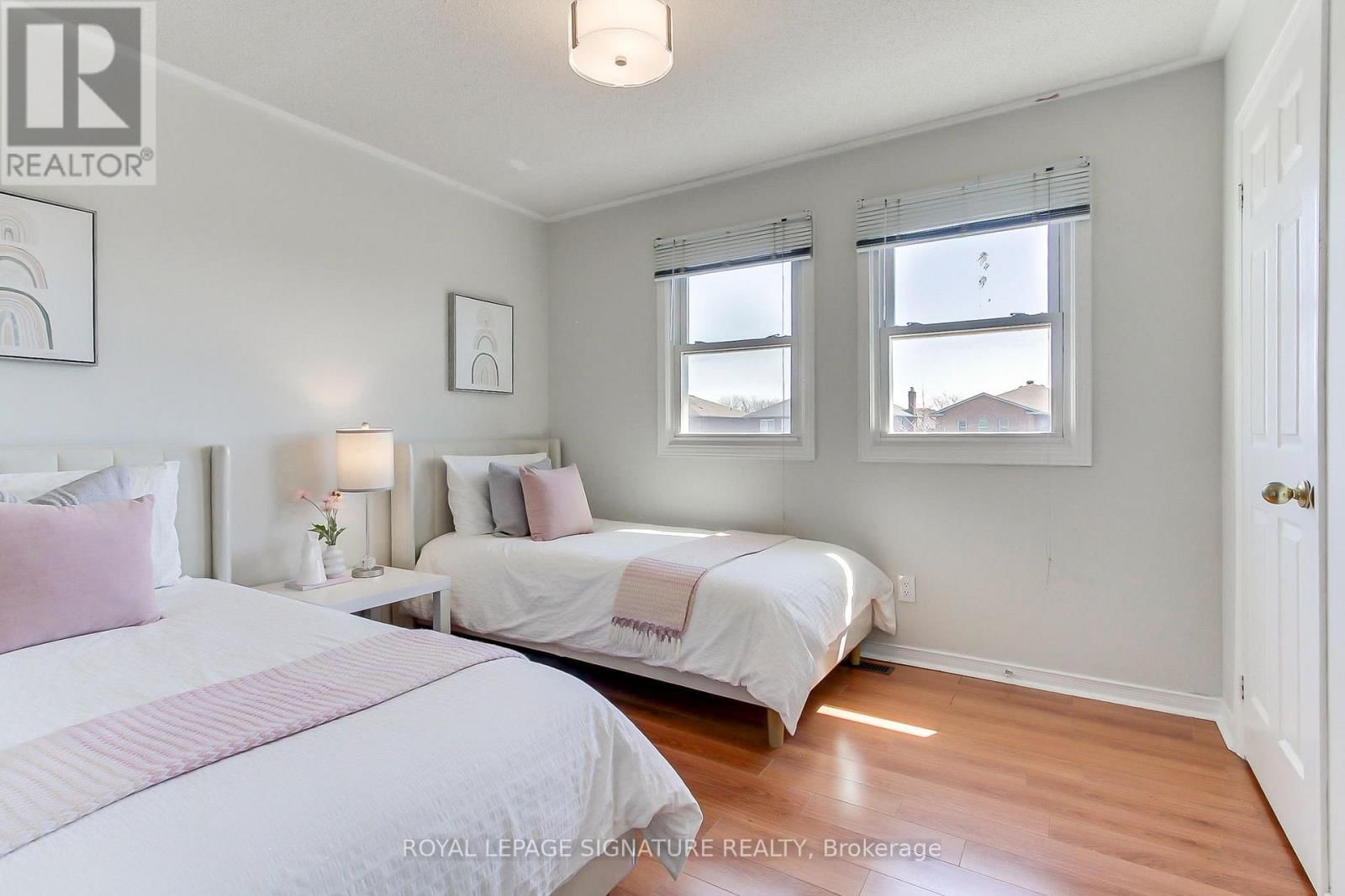 43 FALSTAFF CRESCENT Image 33