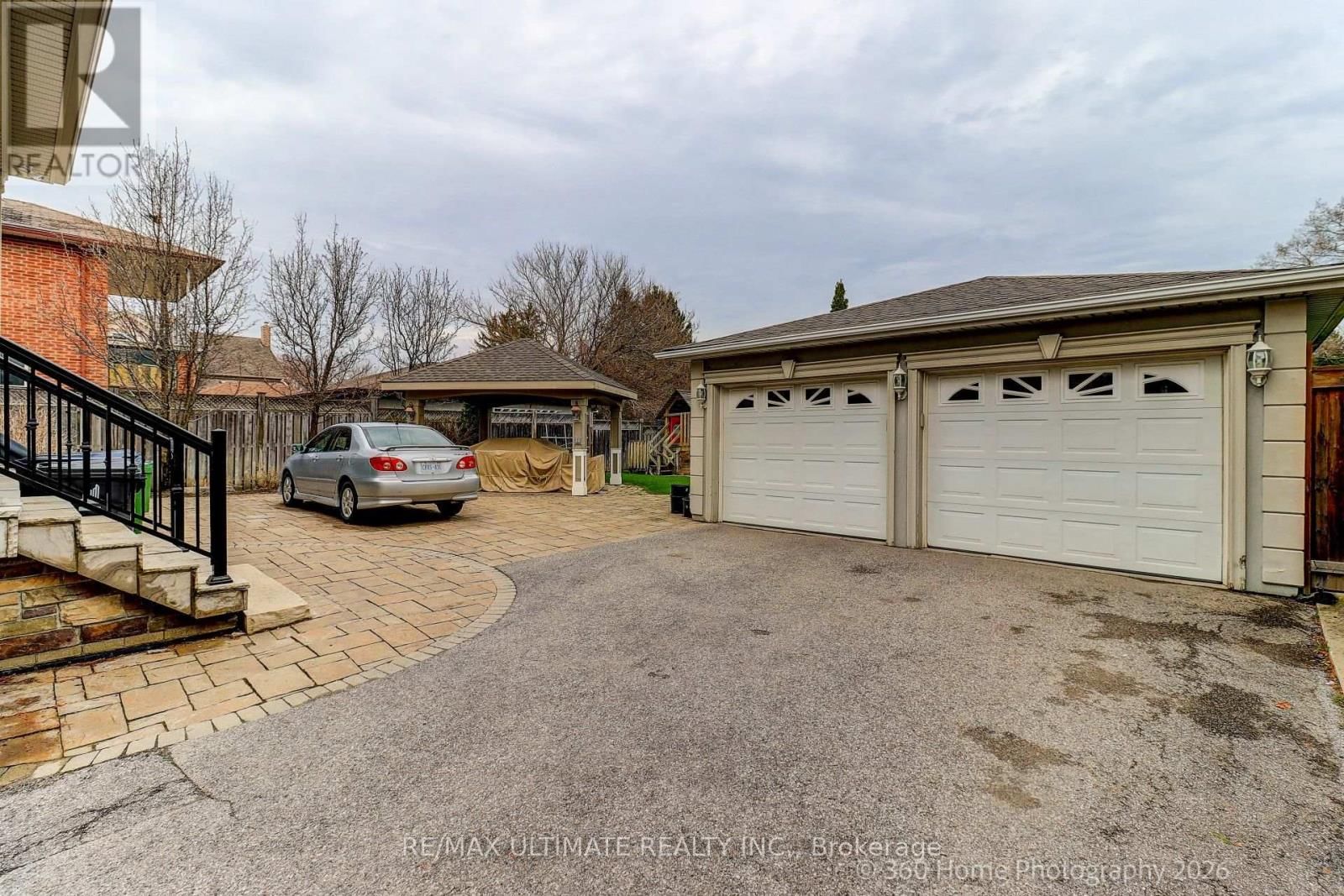 49 GOODERHAM DRIVE Image 3