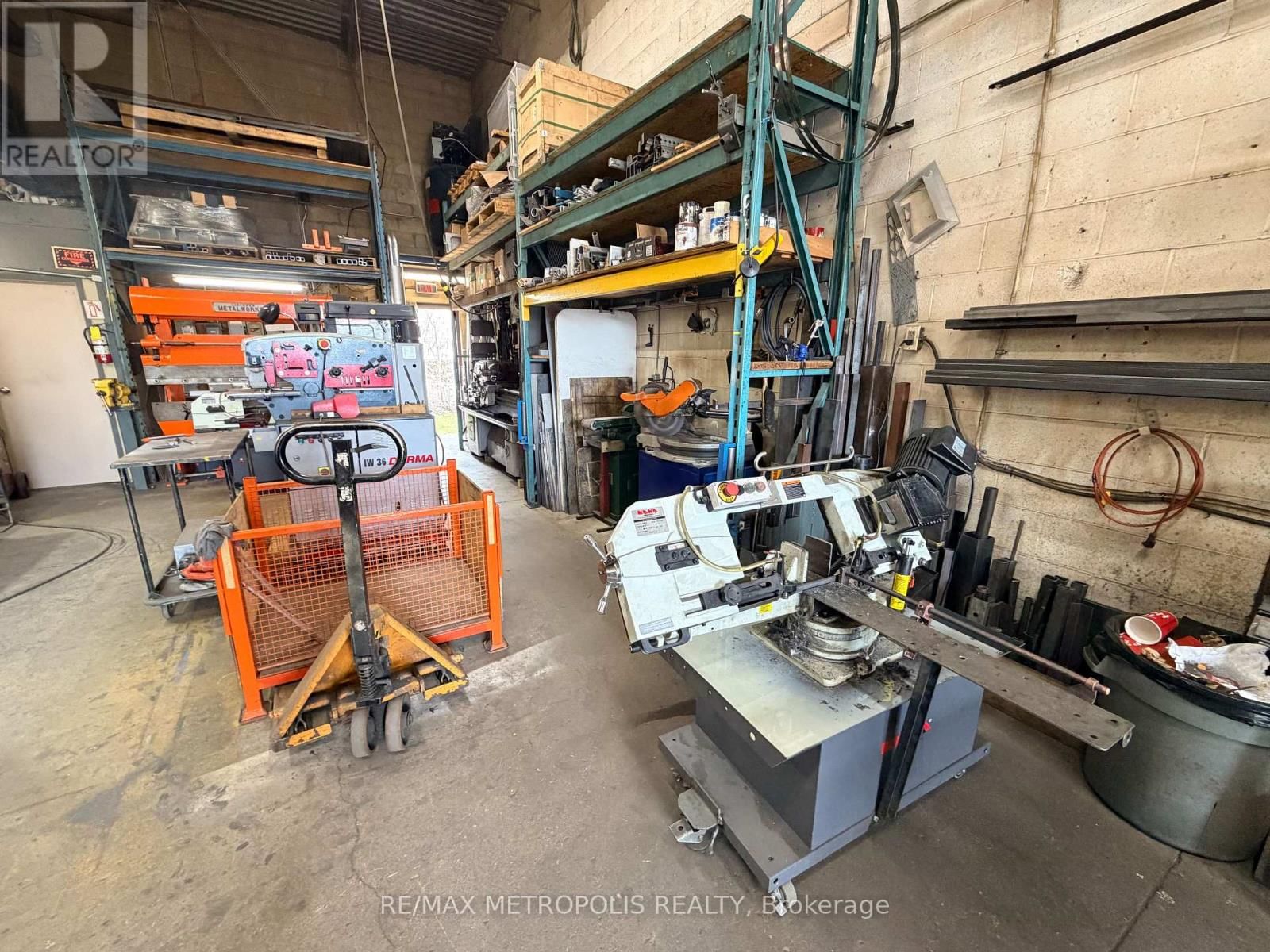 3 - 695 FINLEY AVENUE Image 11