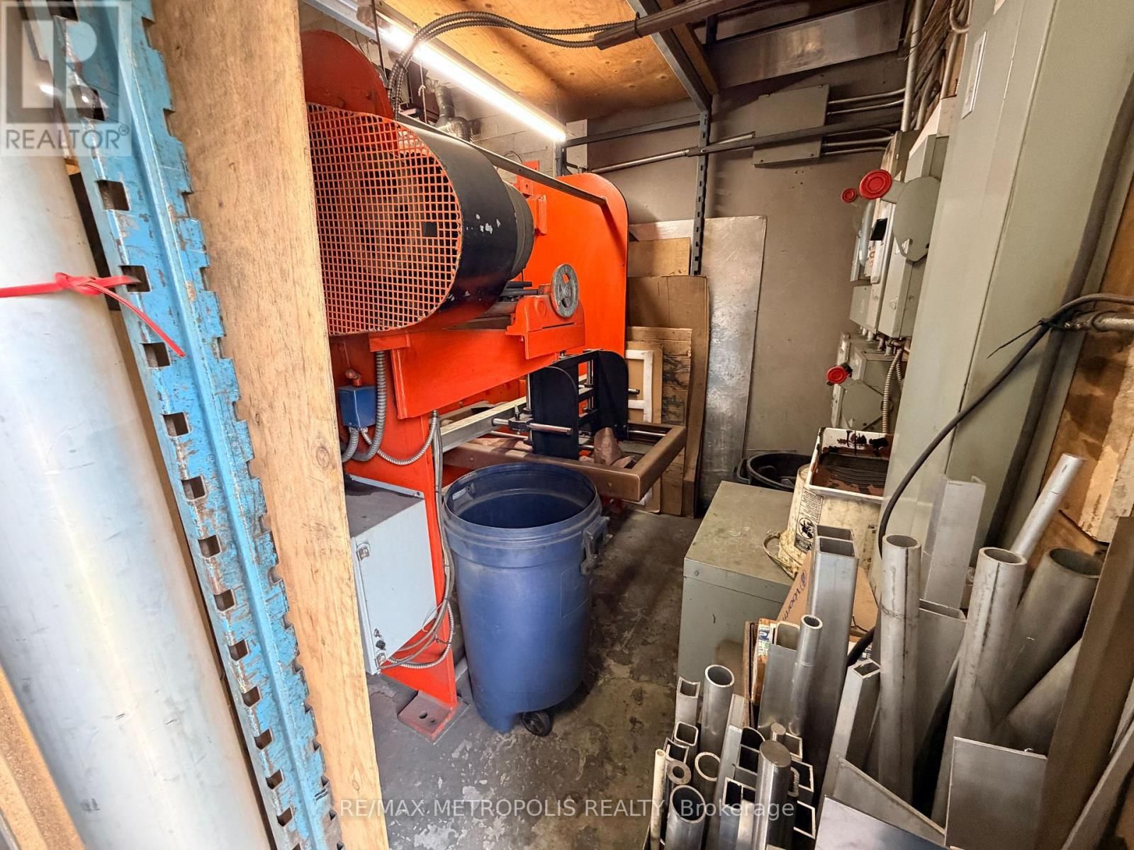 3 - 695 FINLEY AVENUE Image 20