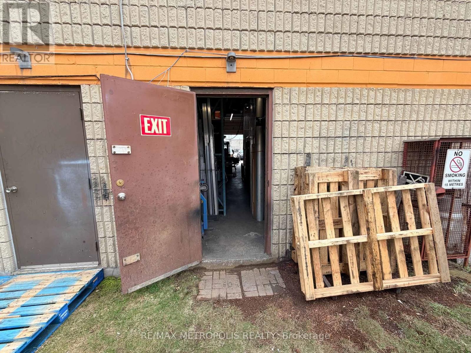 3 - 695 FINLEY AVENUE Image 21