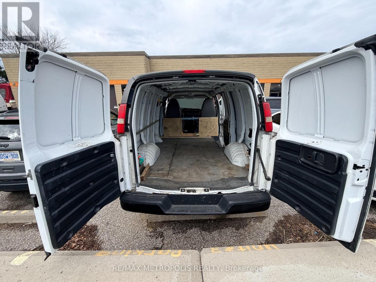 3 - 695 FINLEY AVENUE Image 28