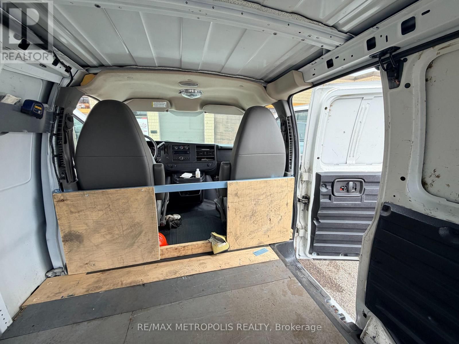 3 - 695 FINLEY AVENUE Image 29