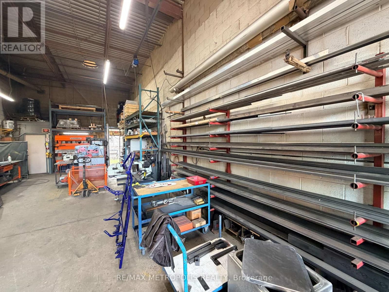 3 - 695 FINLEY AVENUE Image 7