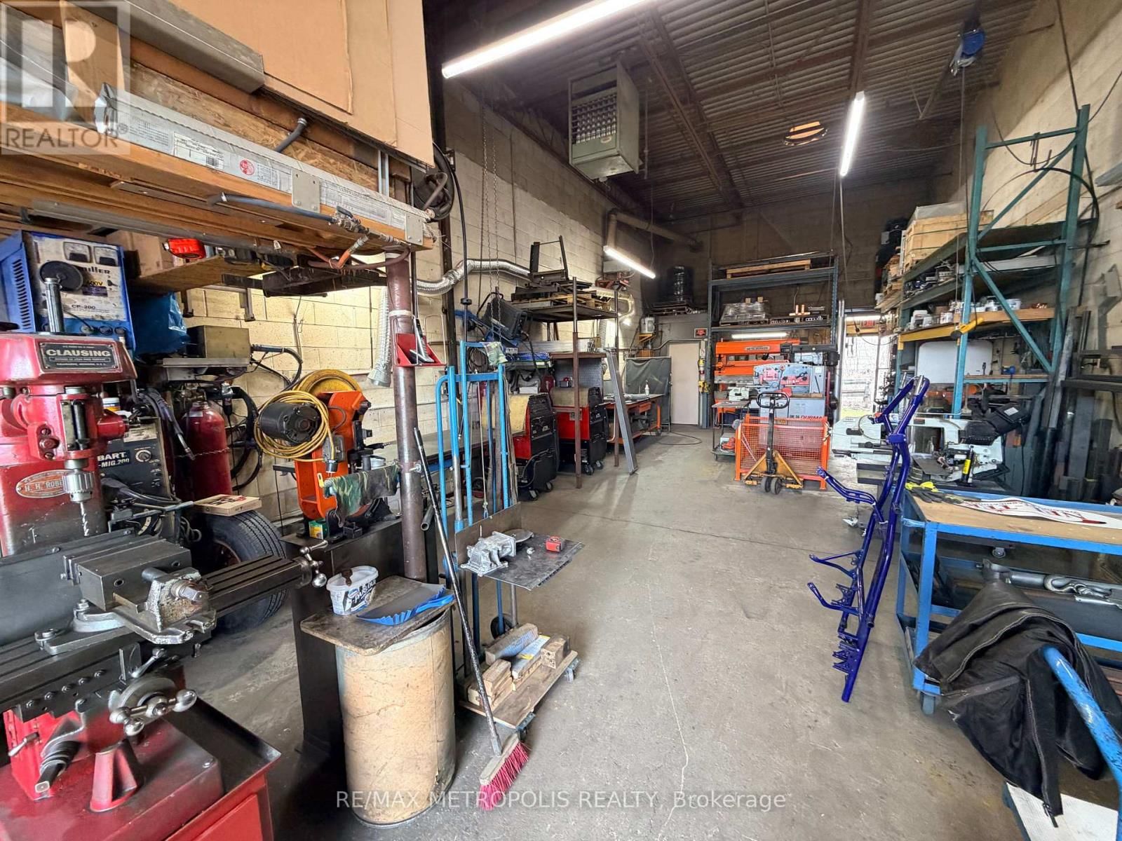 3 - 695 FINLEY AVENUE Image 8