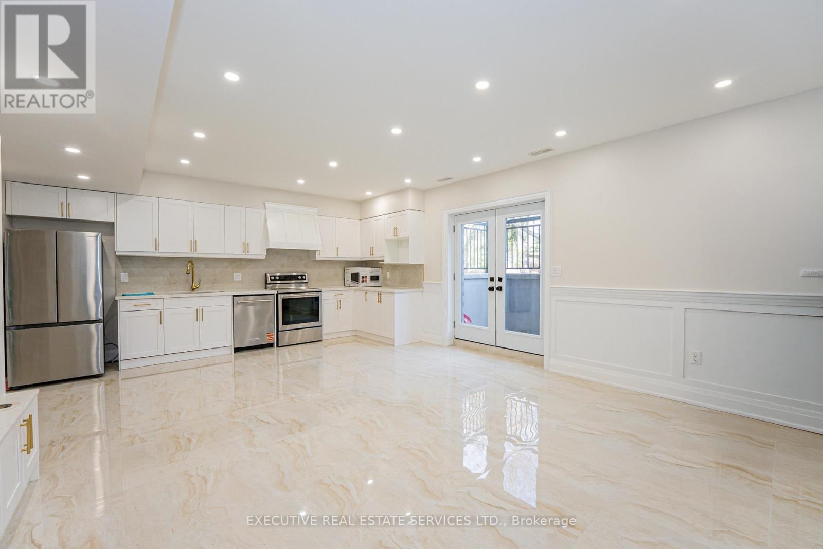 BSMT - 337 CENTENNIAL ROAD Image 11