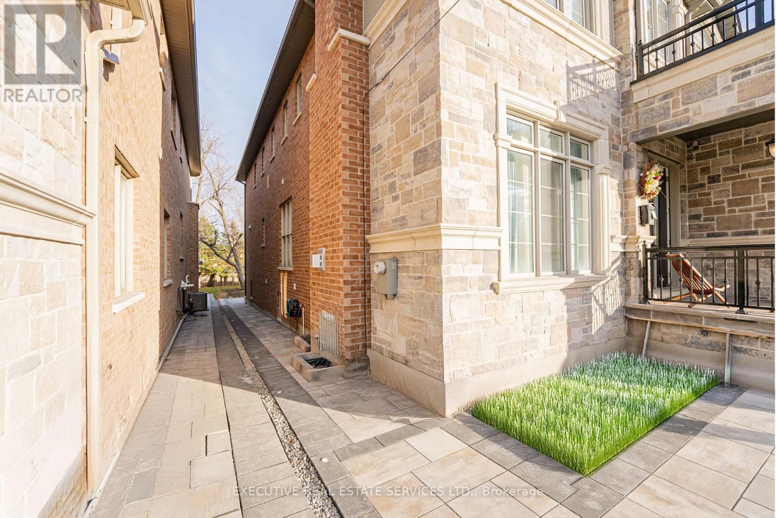 BSMT - 337 CENTENNIAL ROAD Image 5