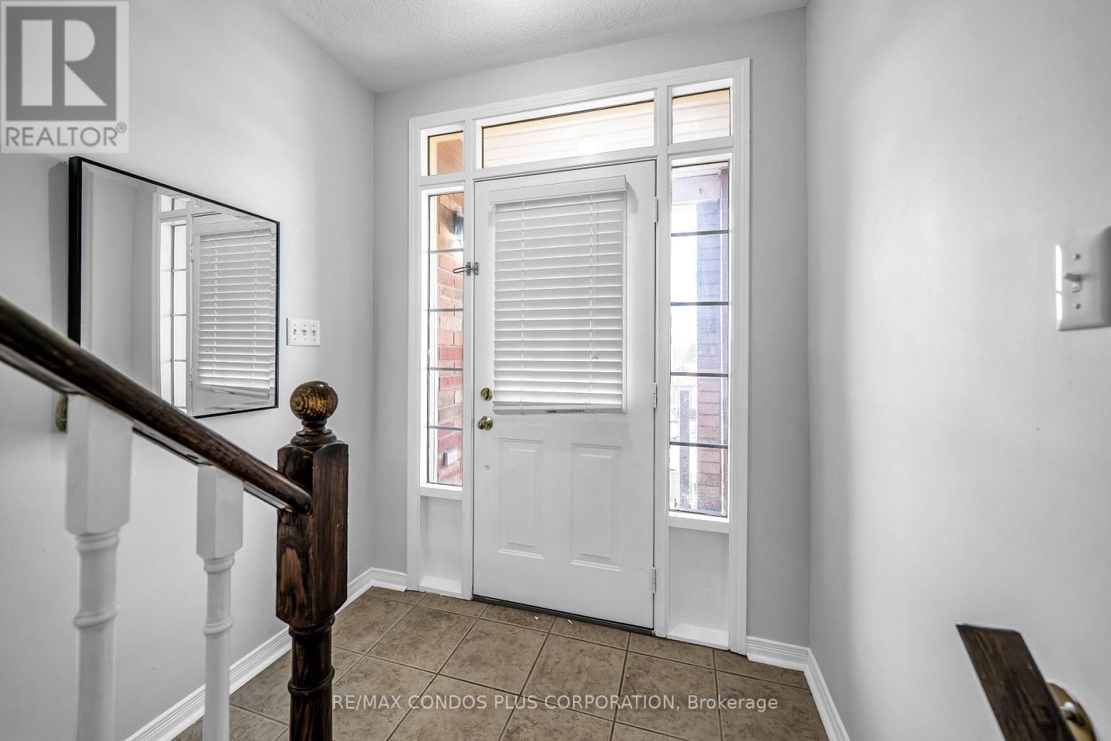 3 POWERS VALLEY COURT Image 16