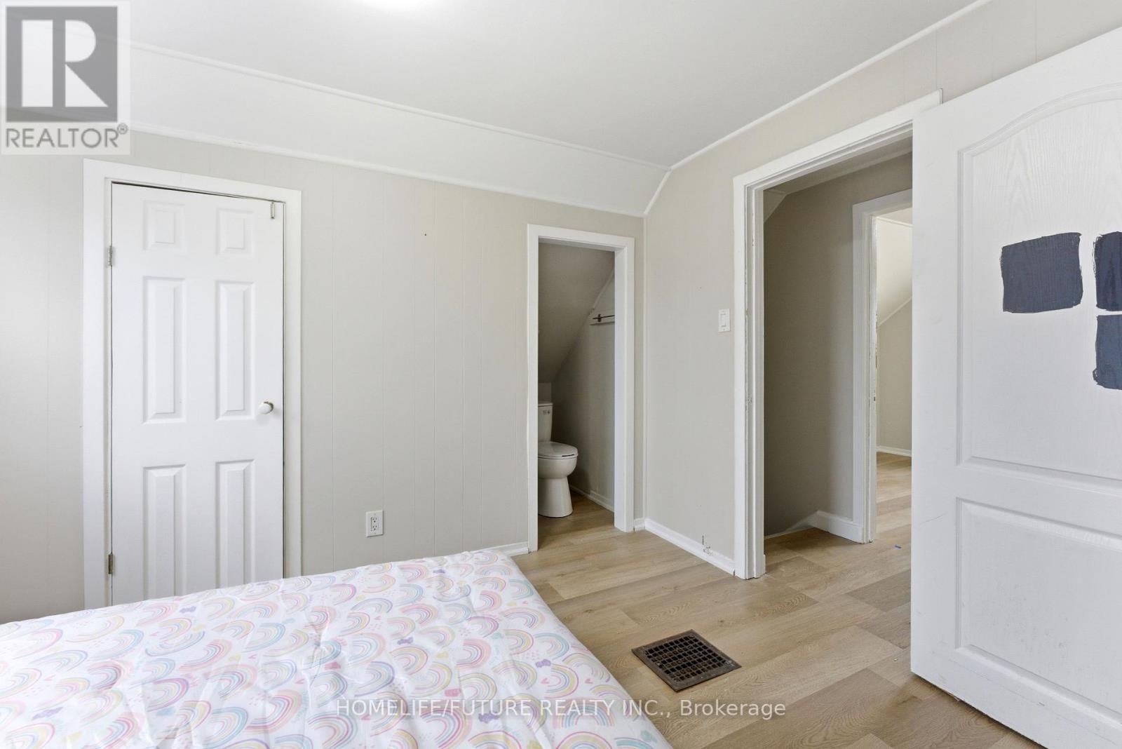 102 KINGS CRESCENT Image 18