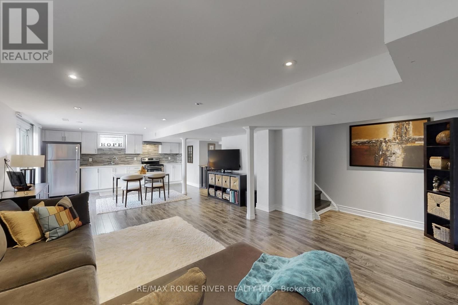 132 BEAVERBROOK COURT Image 27