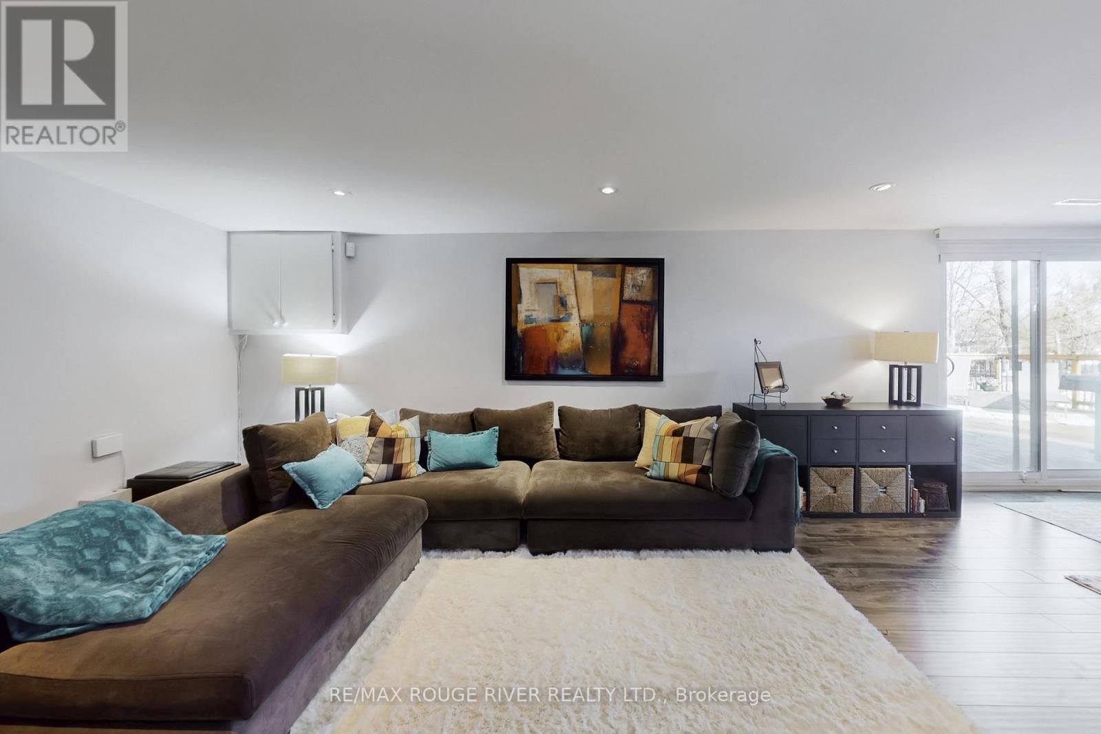 132 BEAVERBROOK COURT Image 28