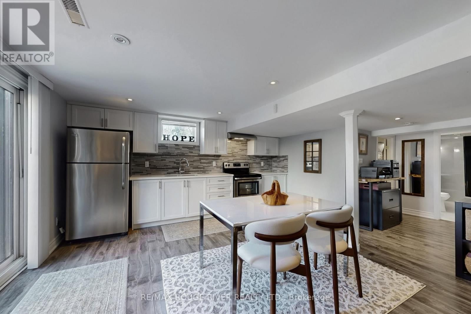 132 BEAVERBROOK COURT Image 30