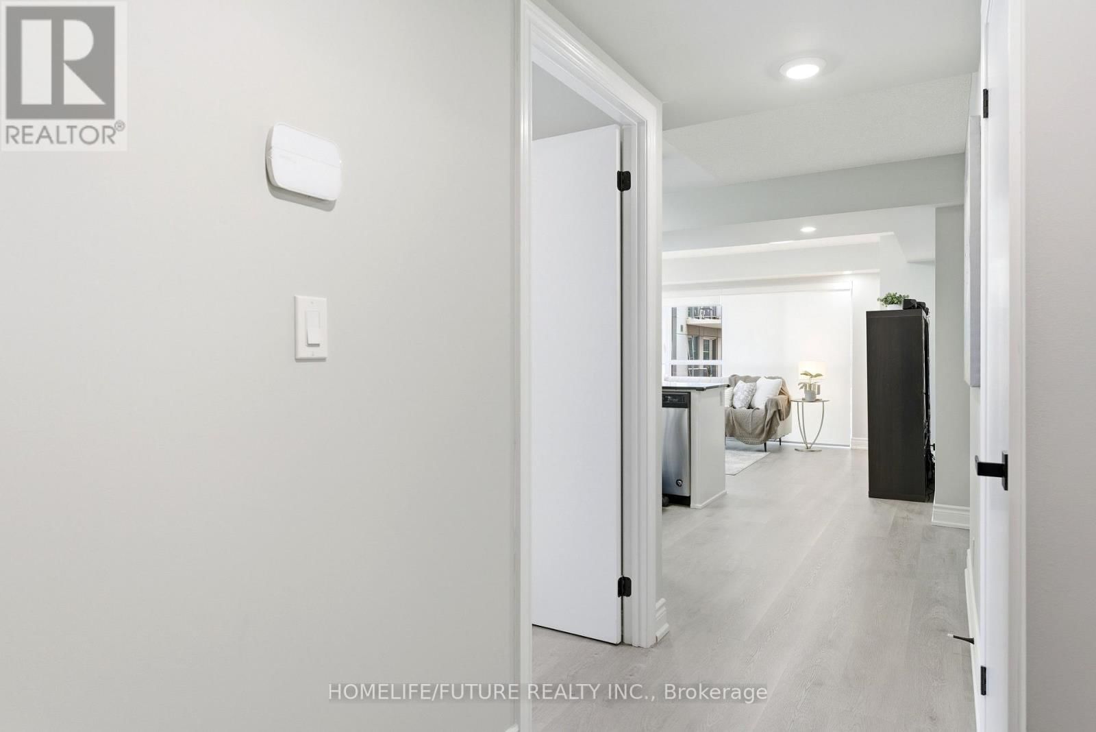 509 - 2152 LAWRENCE AVENUE EAST Image 26