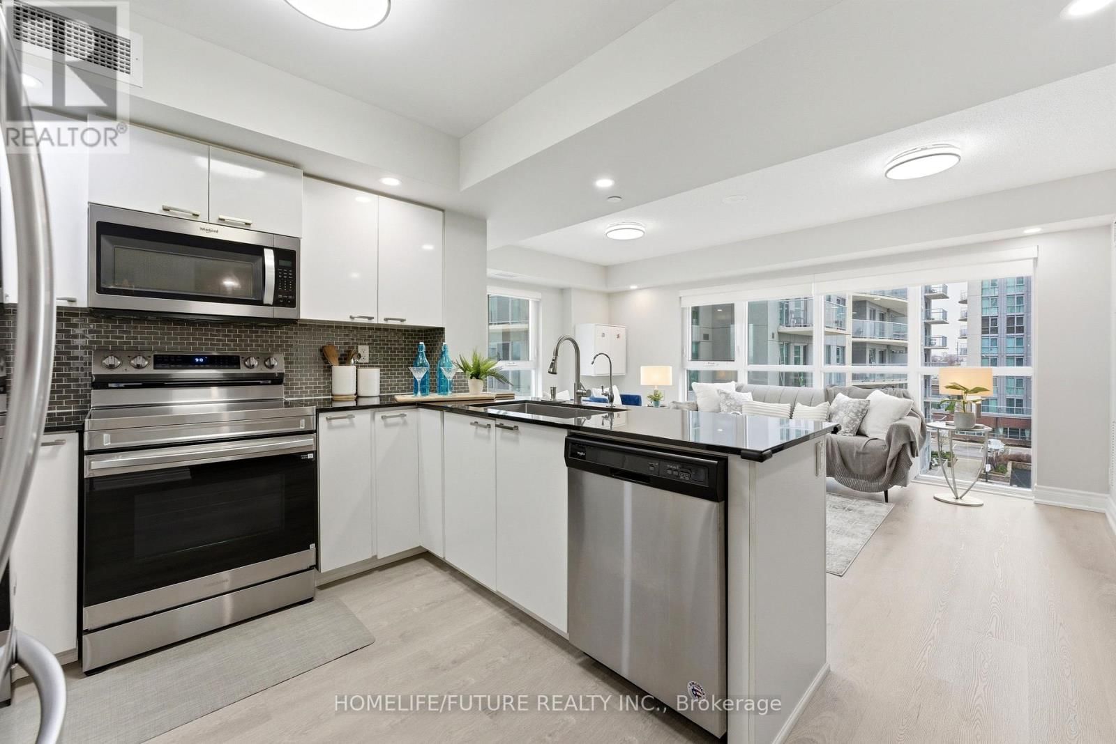 509 - 2152 LAWRENCE AVENUE EAST Image 27