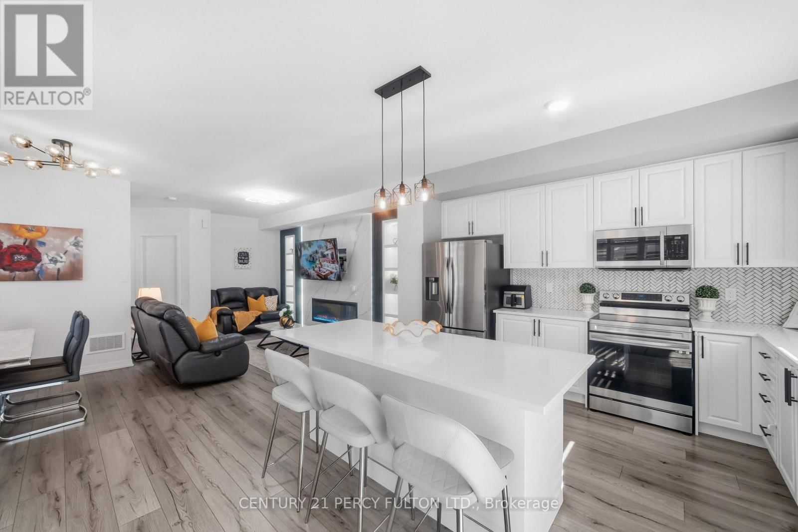 115 AMBEREEN PLACE Image 10