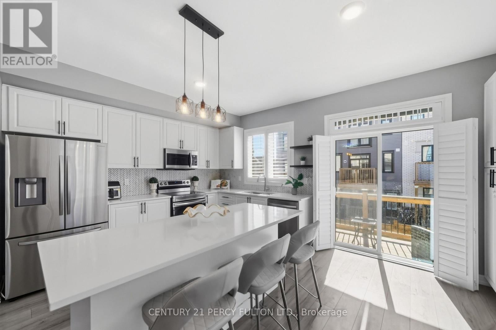 115 AMBEREEN PLACE Image 11