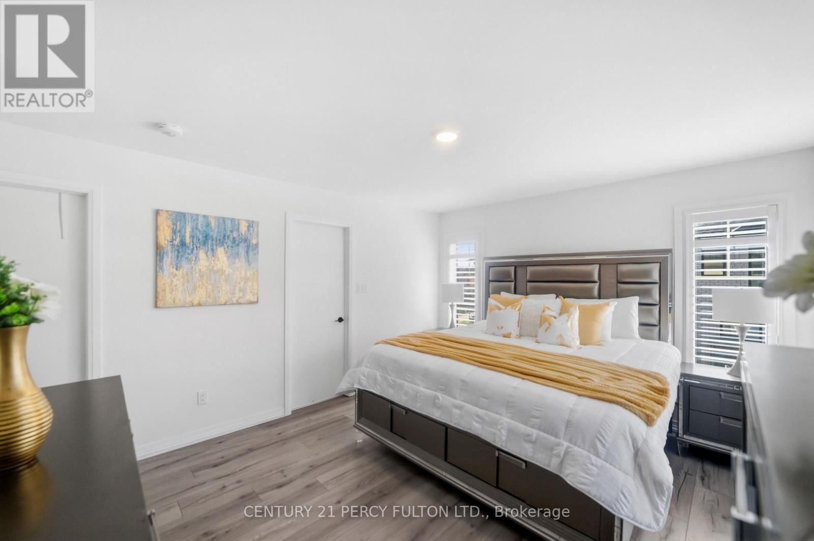 115 AMBEREEN PLACE Image 18