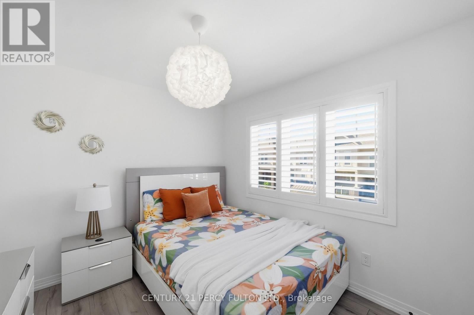 115 AMBEREEN PLACE Image 22