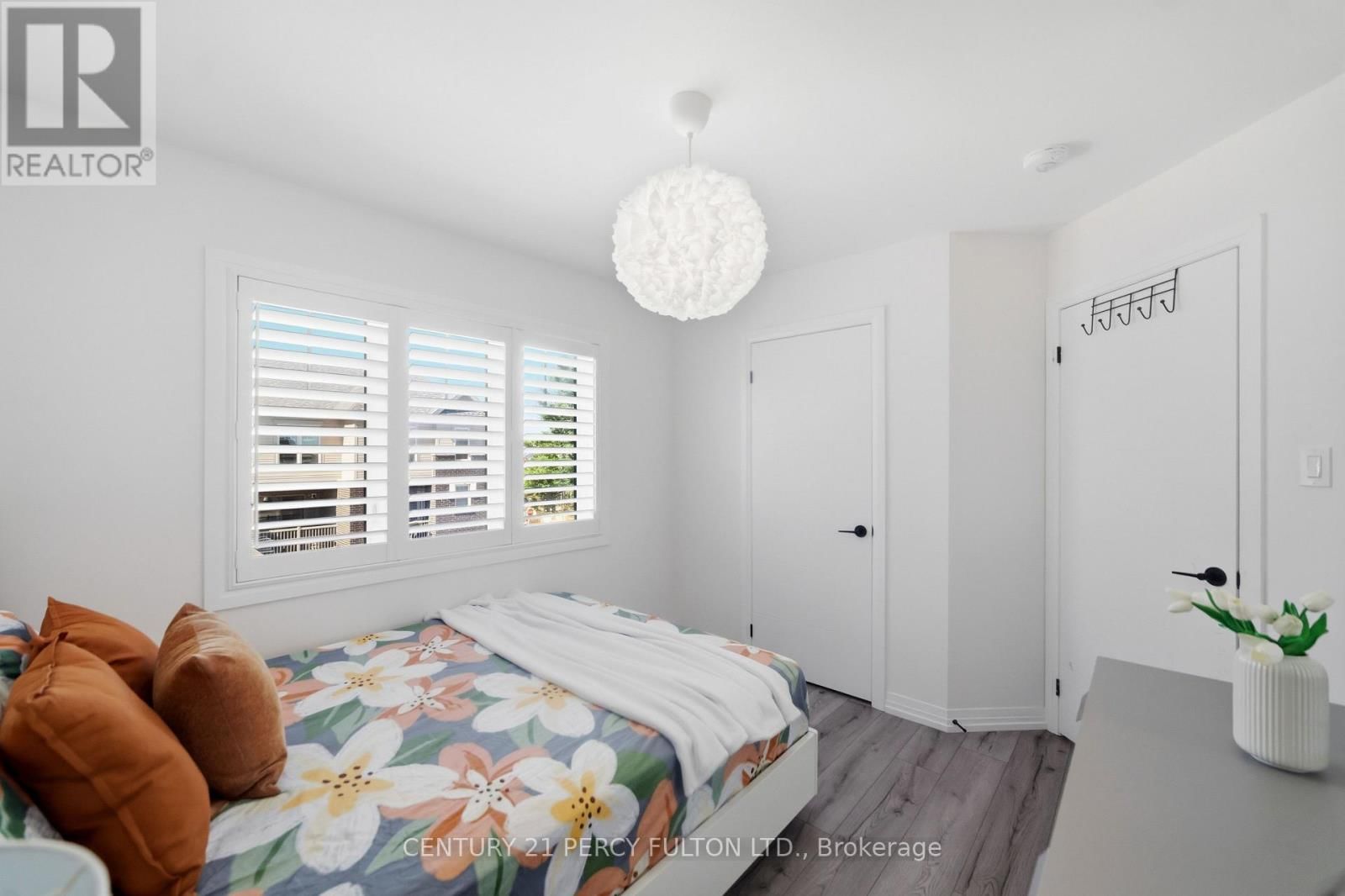 115 AMBEREEN PLACE Image 24