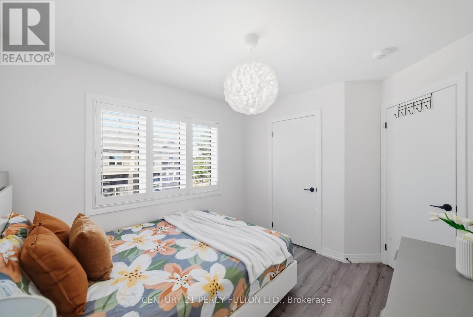 115 AMBEREEN PLACE Image 26