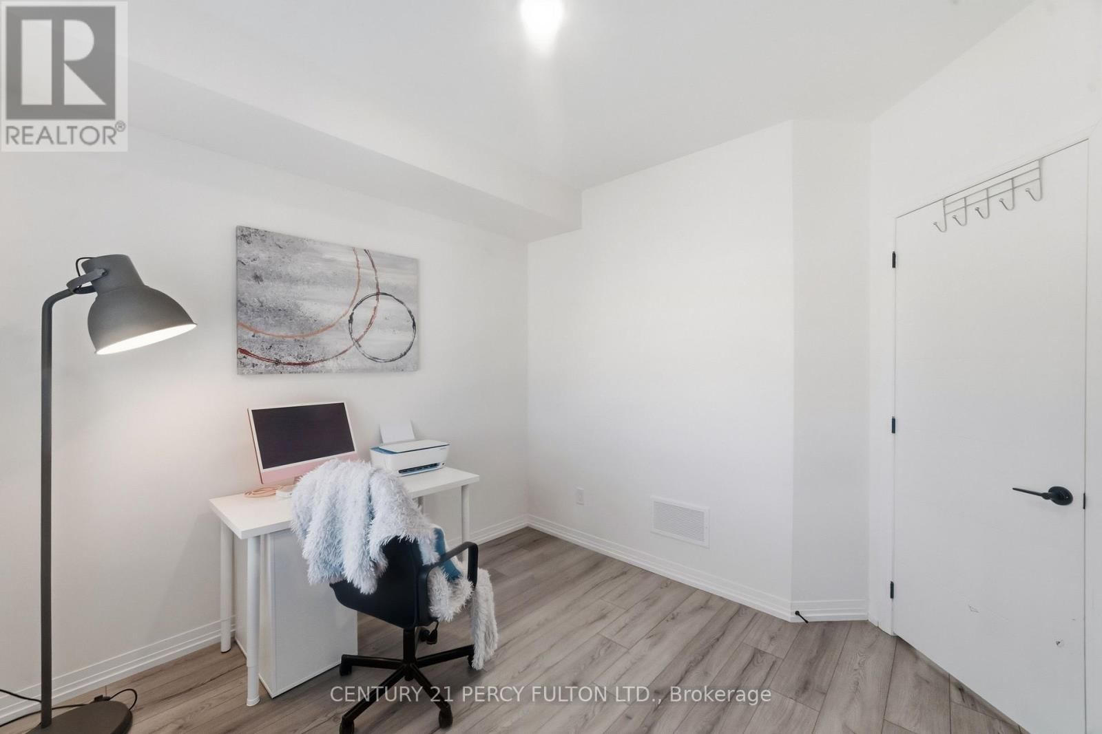 115 AMBEREEN PLACE Image 29