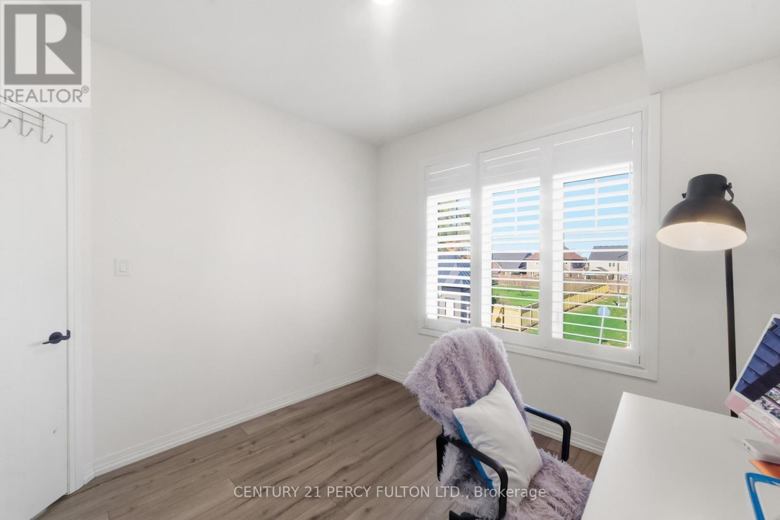 115 AMBEREEN PLACE Image 30