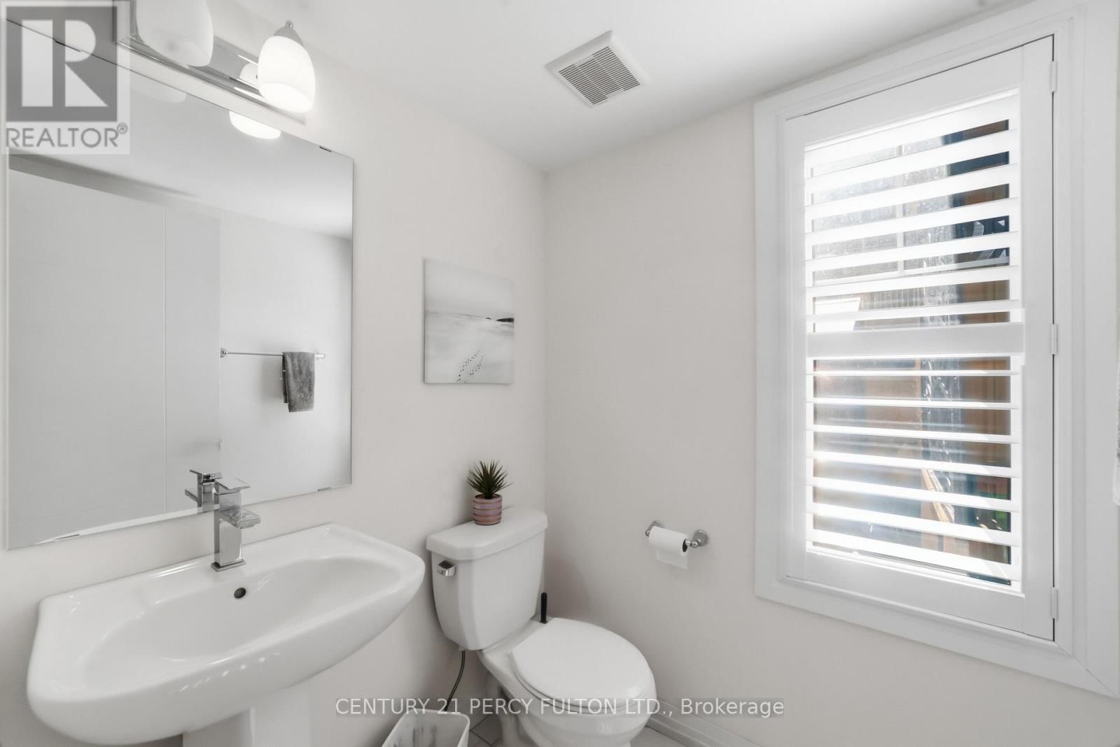 115 AMBEREEN PLACE Image 37