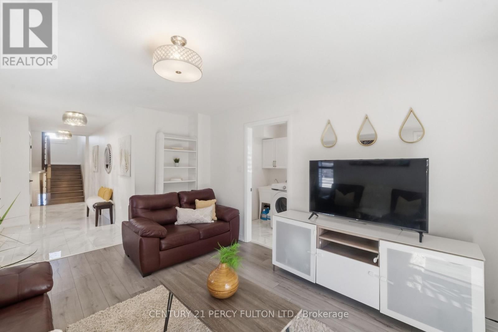 115 AMBEREEN PLACE Image 6