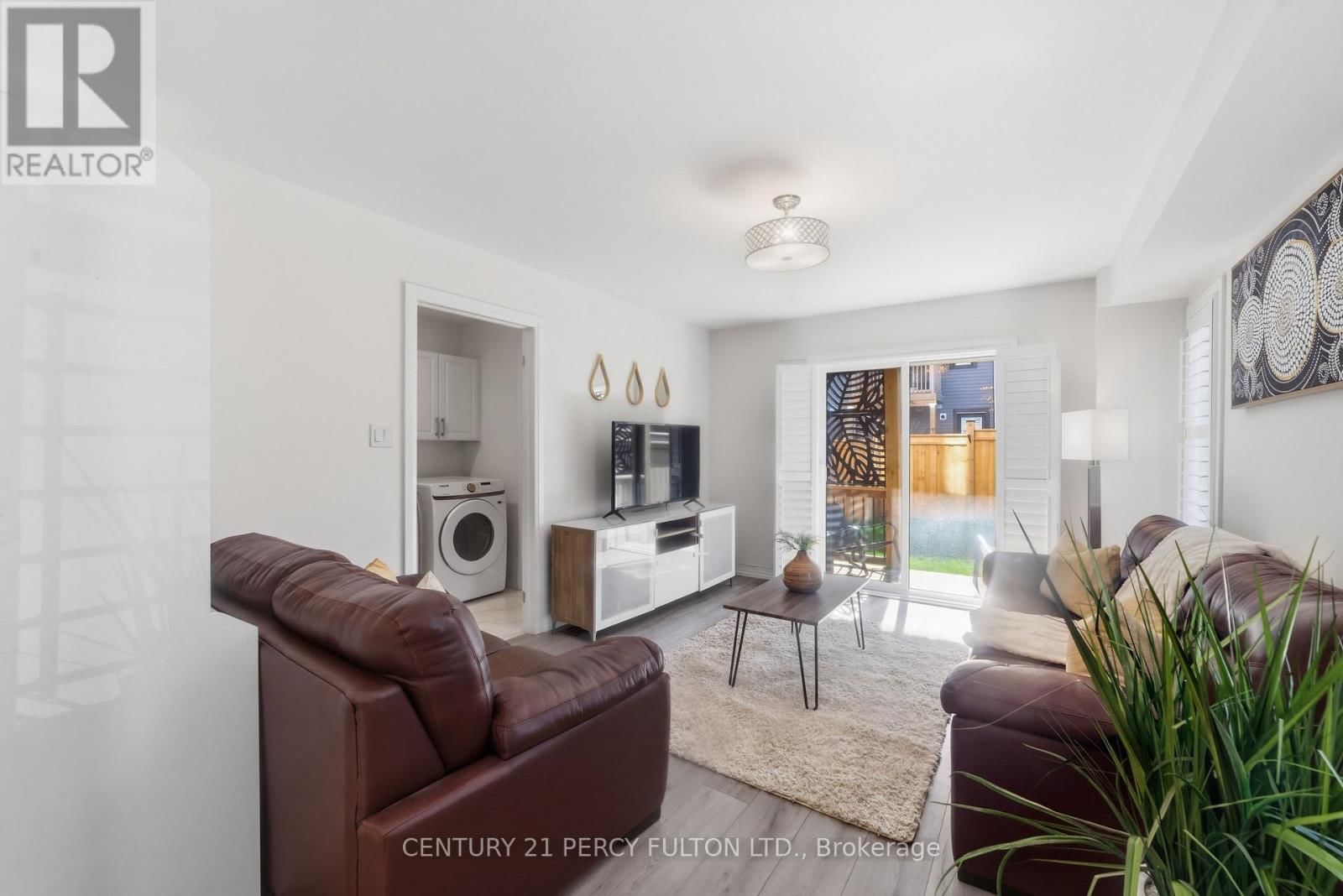 115 AMBEREEN PLACE Image 7