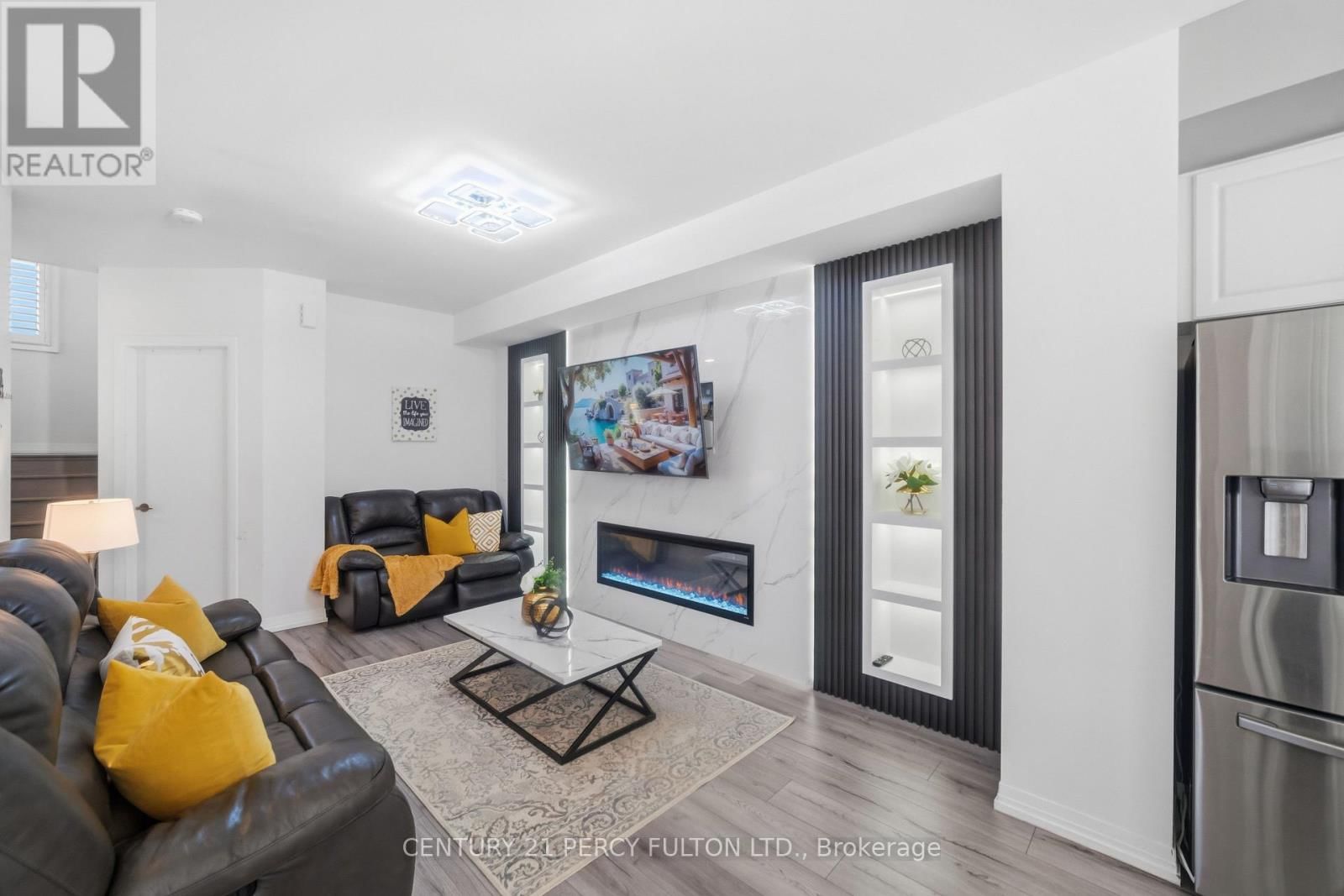 115 AMBEREEN PLACE Image 8