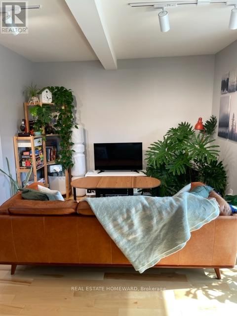 2174 QUEEN STREET EAST Image 18