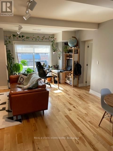 2174 QUEEN STREET EAST Image 4