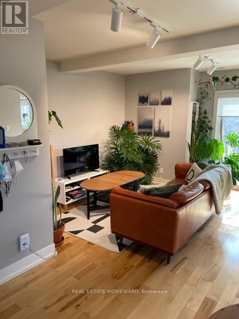 2174 QUEEN STREET EAST Image 6