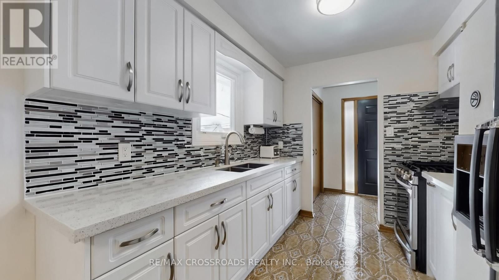 93A WANSTEAD AVENUE Image 10