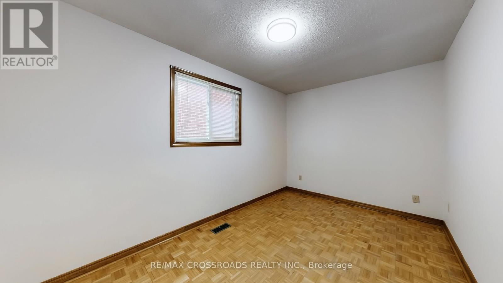 93A WANSTEAD AVENUE Image 31