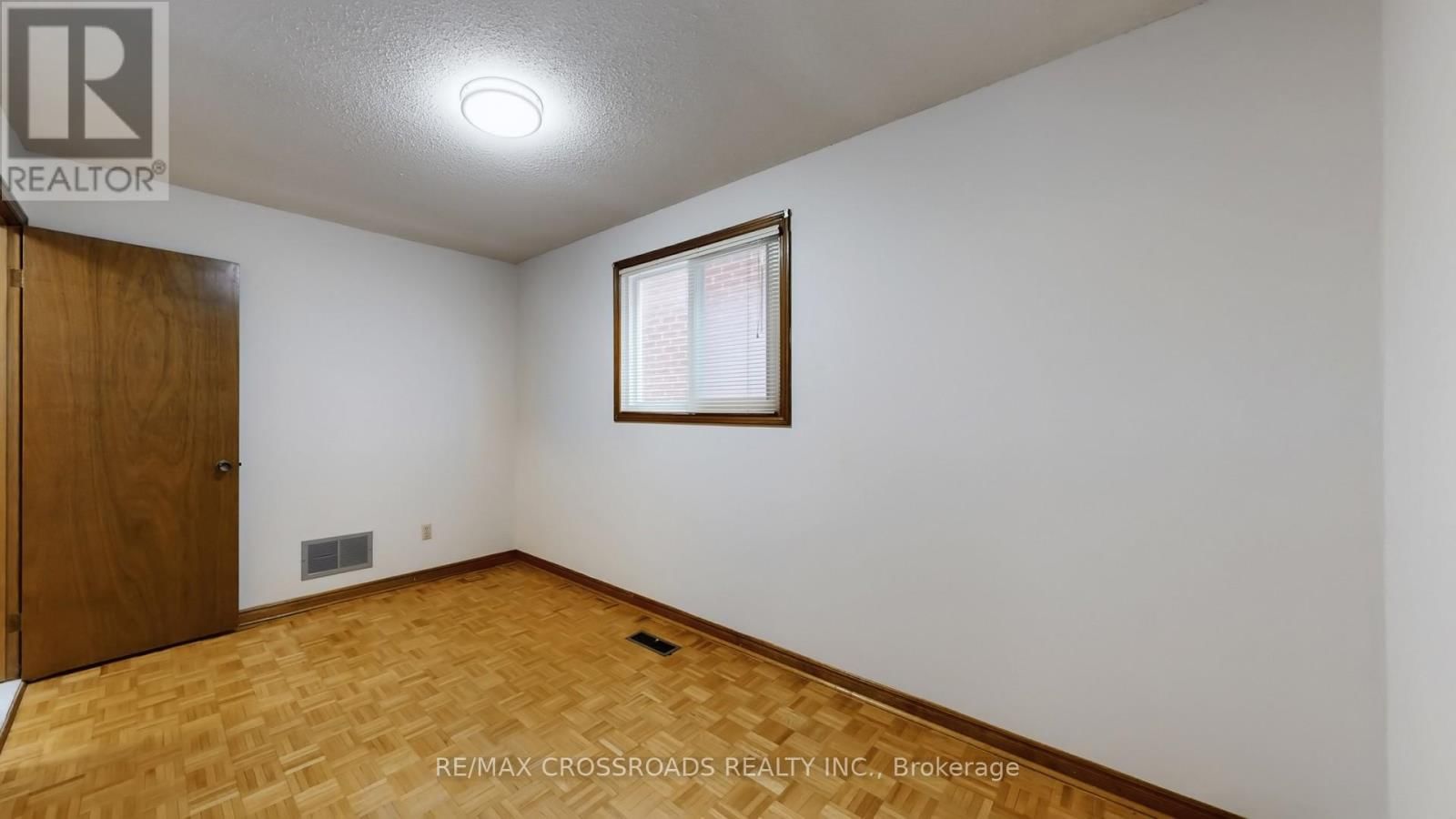 93A WANSTEAD AVENUE Image 32