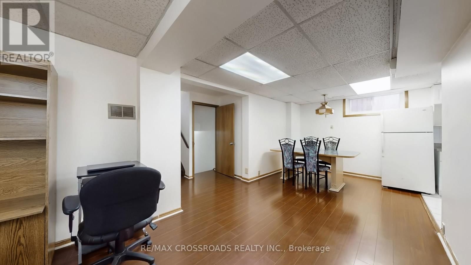 93A WANSTEAD AVENUE Image 38