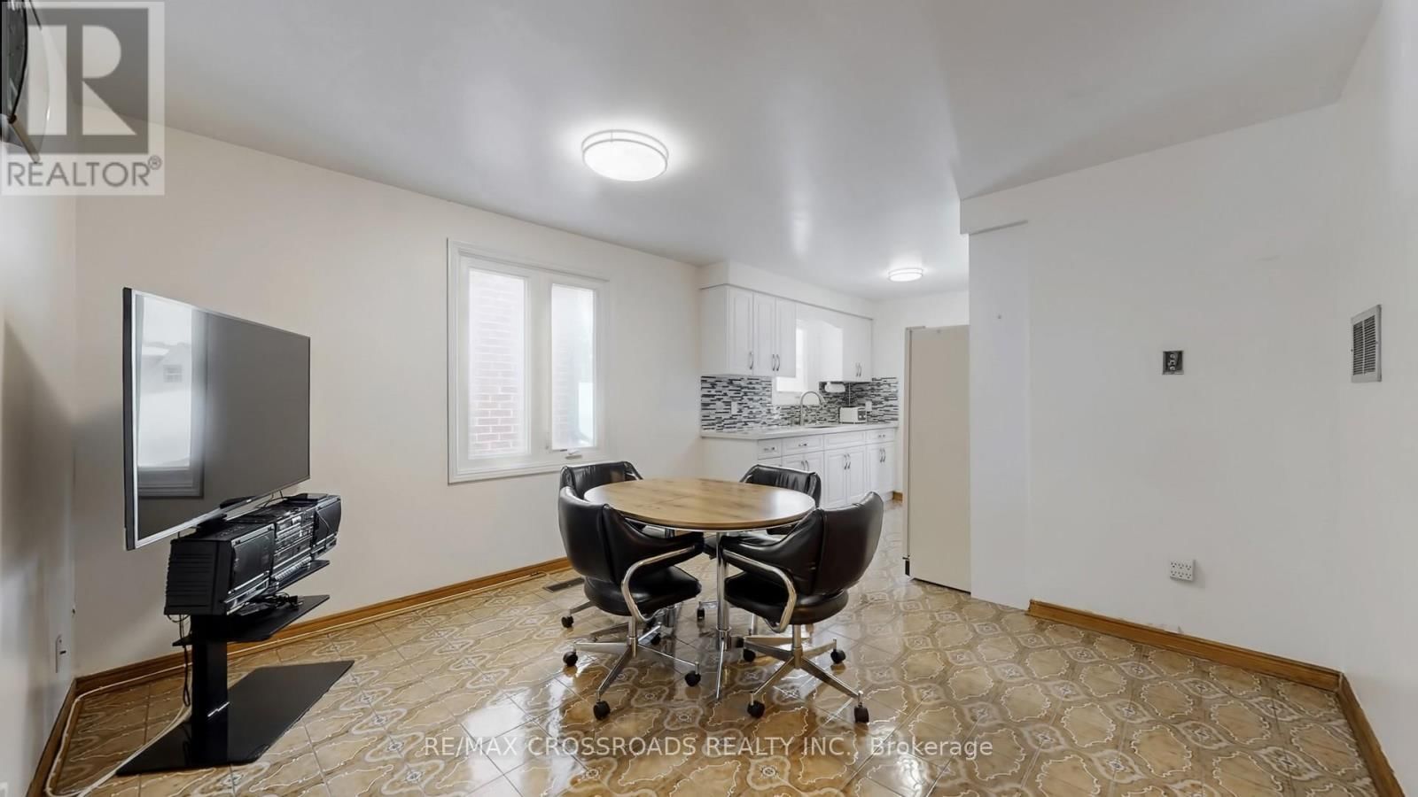 93A WANSTEAD AVENUE Image 8