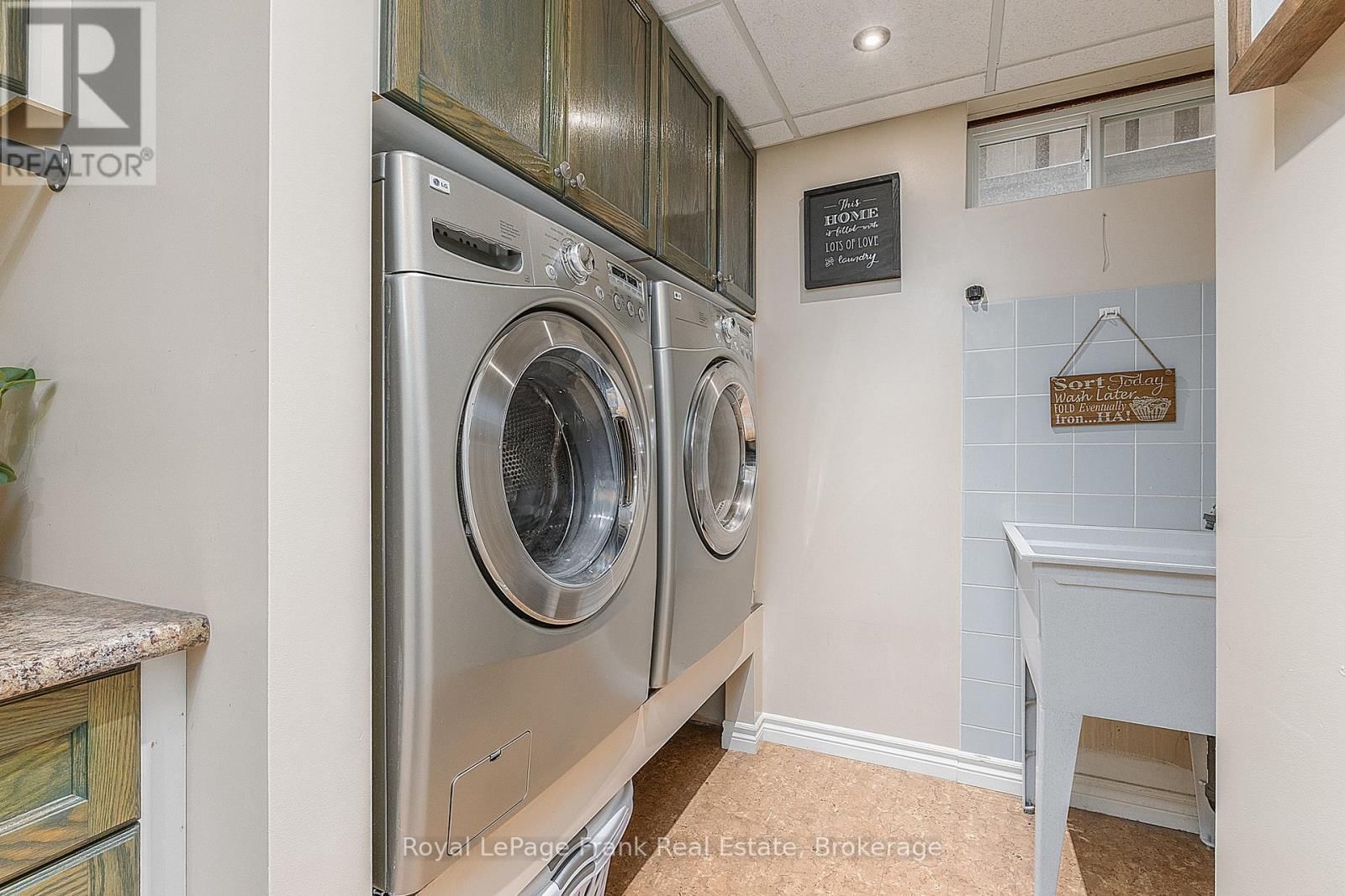 180 CHATFIELD DRIVE Image 28