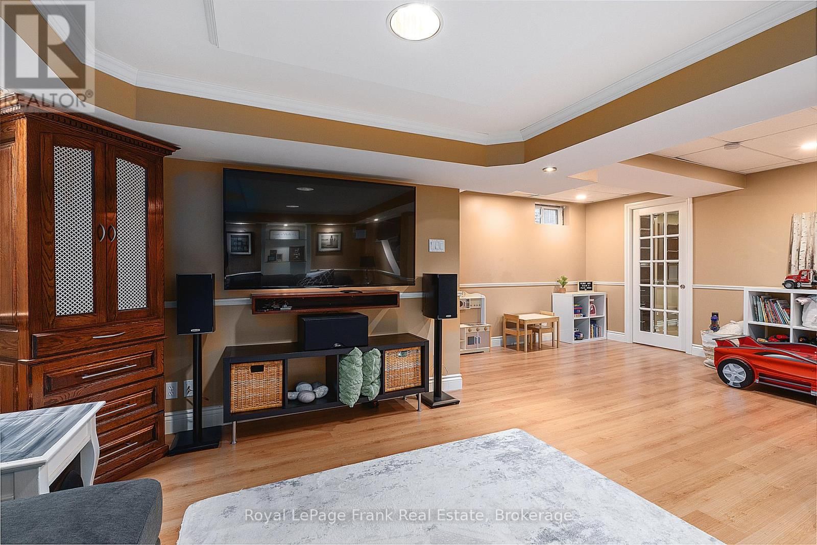 180 CHATFIELD DRIVE Image 32