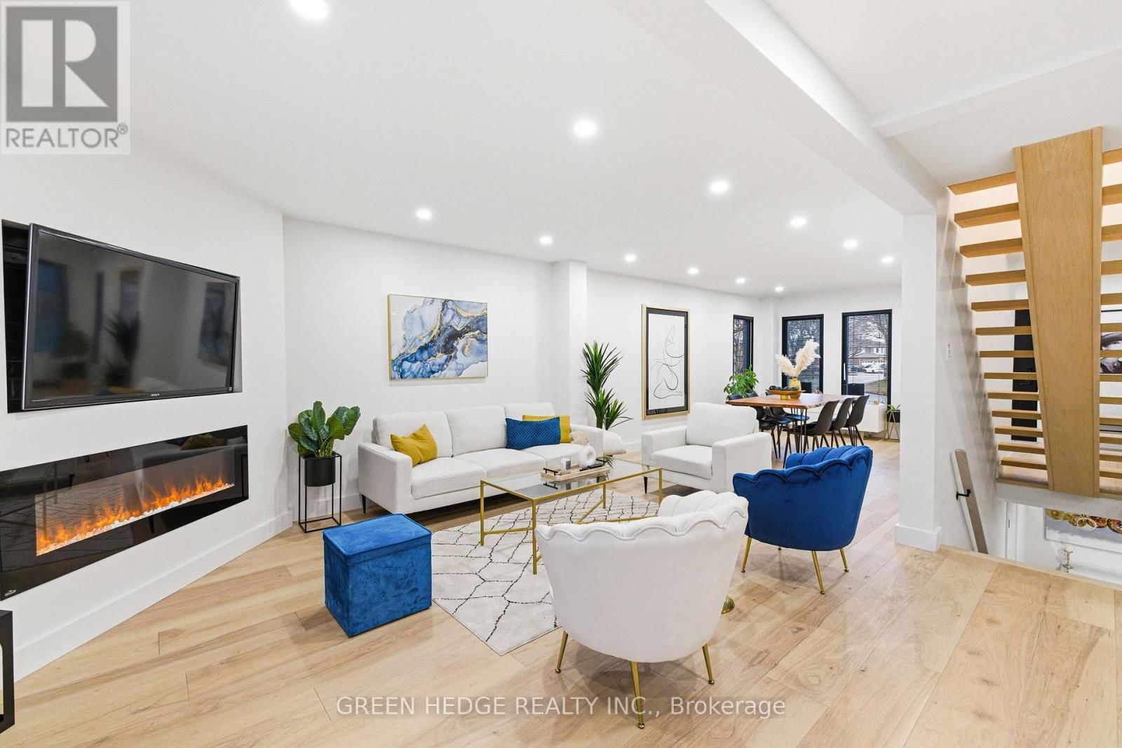 33 DAGWELL CRESCENT Image 11